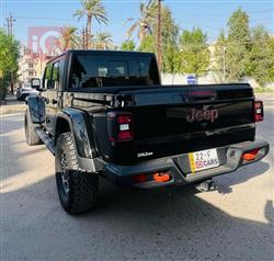 جیپ گلادیەتەر